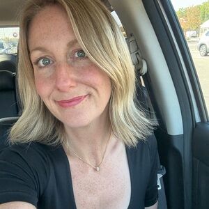 Meet your Posher, Melanie